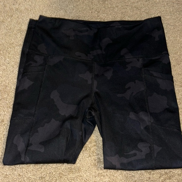 𝟗𝟎 𝐝𝐞𝐠𝐫𝐞𝐞 𝐛𝐲 𝐑𝐞𝐟𝐥𝐞𝐱 - Picture 2 of 4